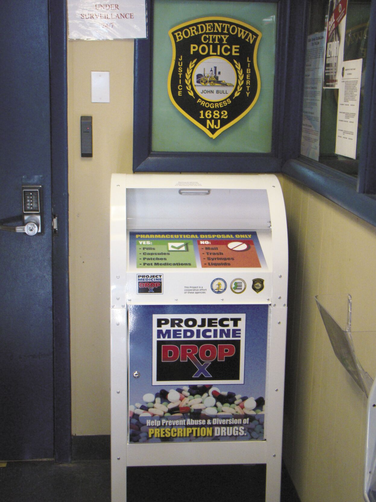 City police department introduces medicine drop box