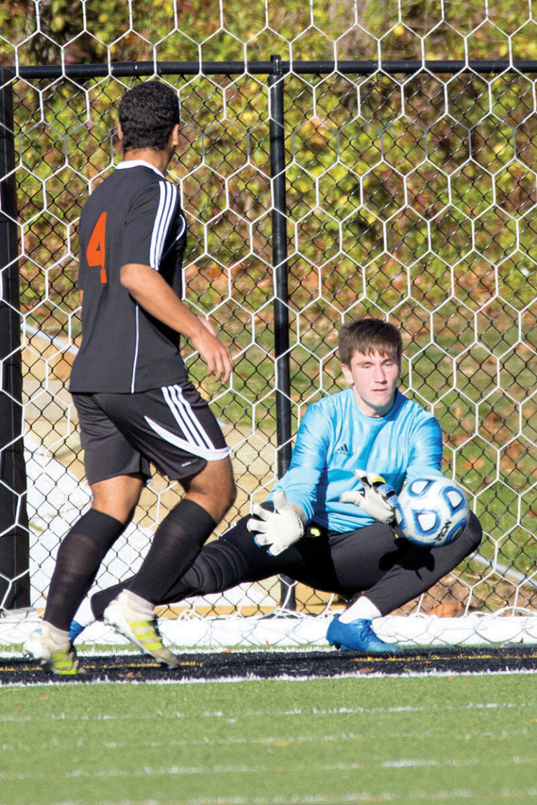 Dorsett caps career with CVC Keeper of the Year honor