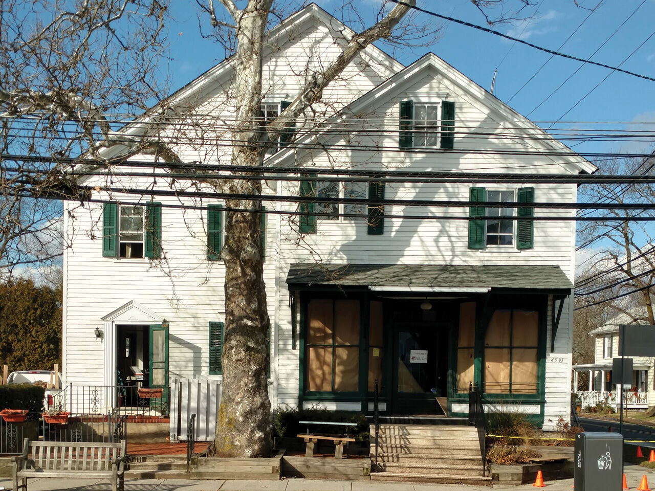 Main Street deli exterior