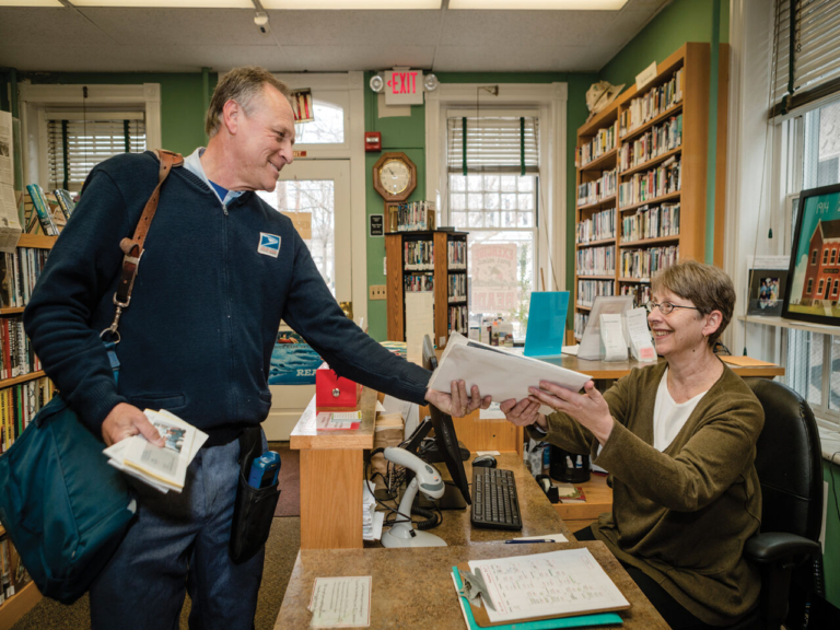 Hopewell mail carrier retires after 30 years on same route