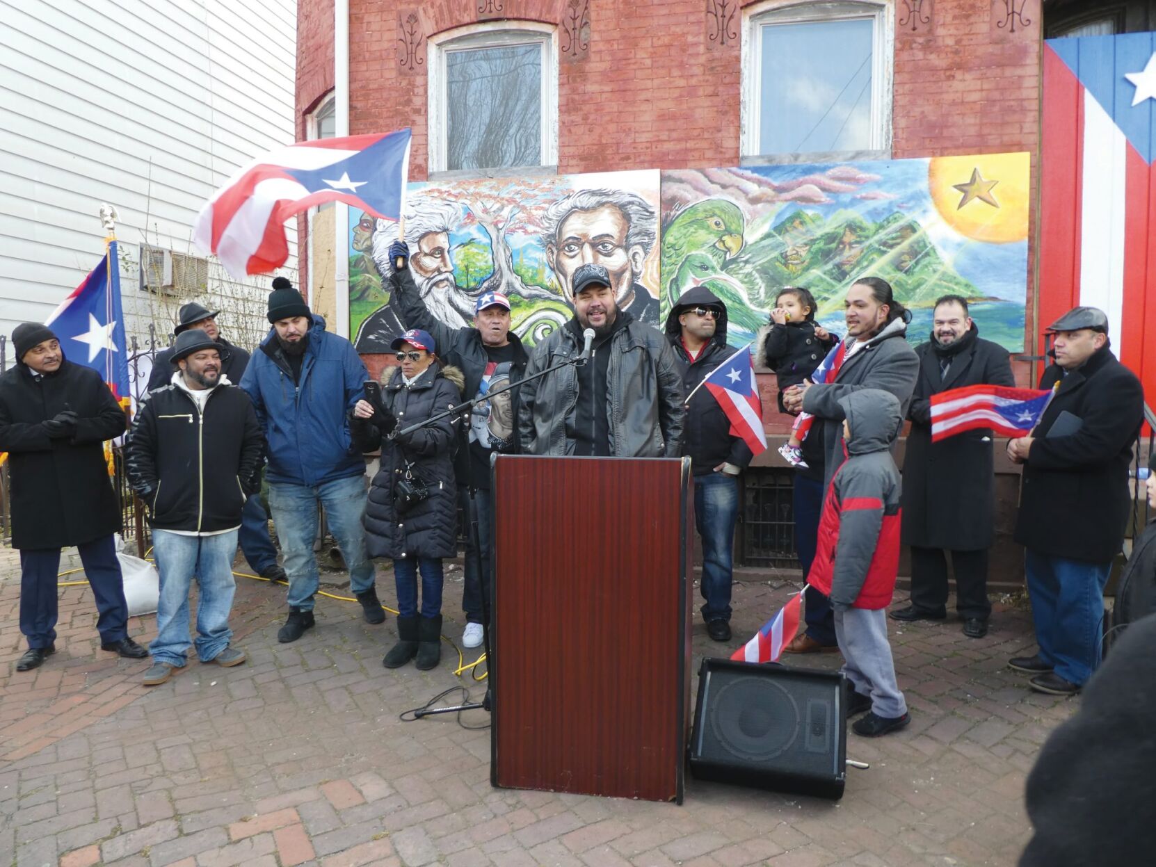 USE — Sam Kanig and Members of Casa Cultura