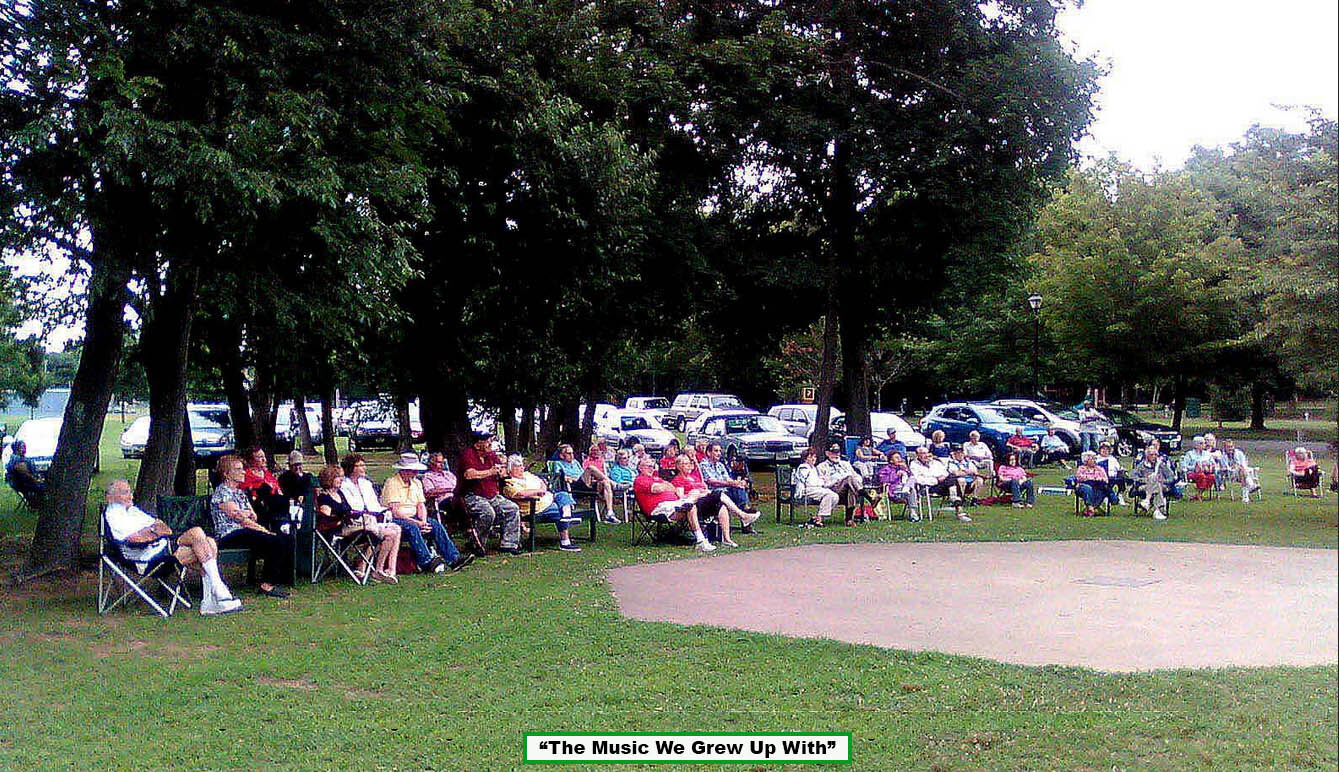 2017 05 HP 2016 CROWD AT THE CONCERT