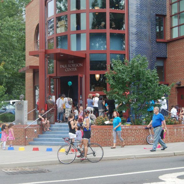 9658_10151191497512399_1911897364_n