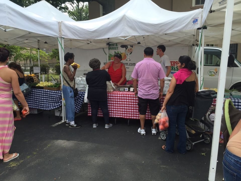 Greenwood Ave. Farmers Market to reopen on Monday