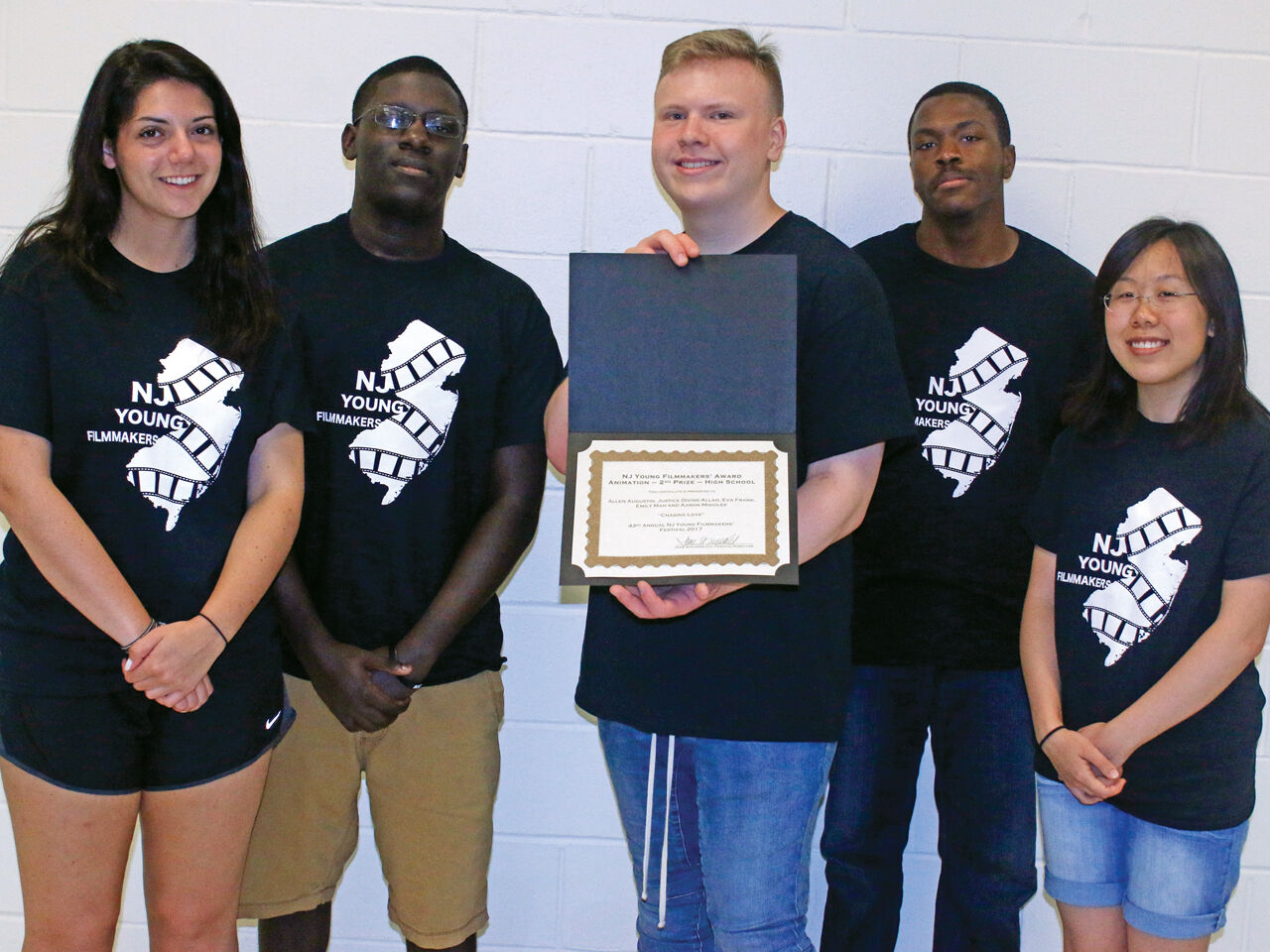 2017 07 LG Chasing Love kids