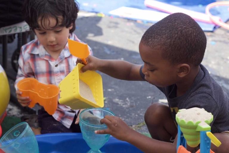 Greenwood Ave. Farmers Market hosts water fest, summer dinner program
