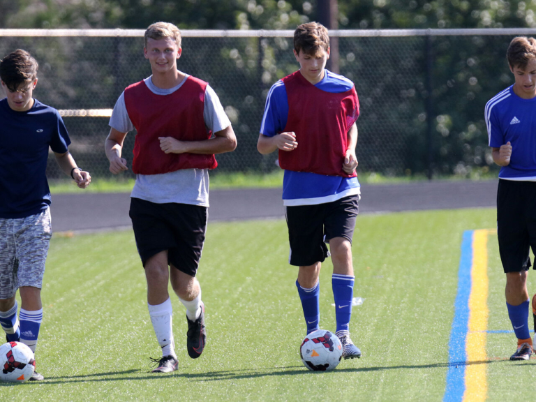 Ewing boys’ soccer team hopes to rebound from tough 2016