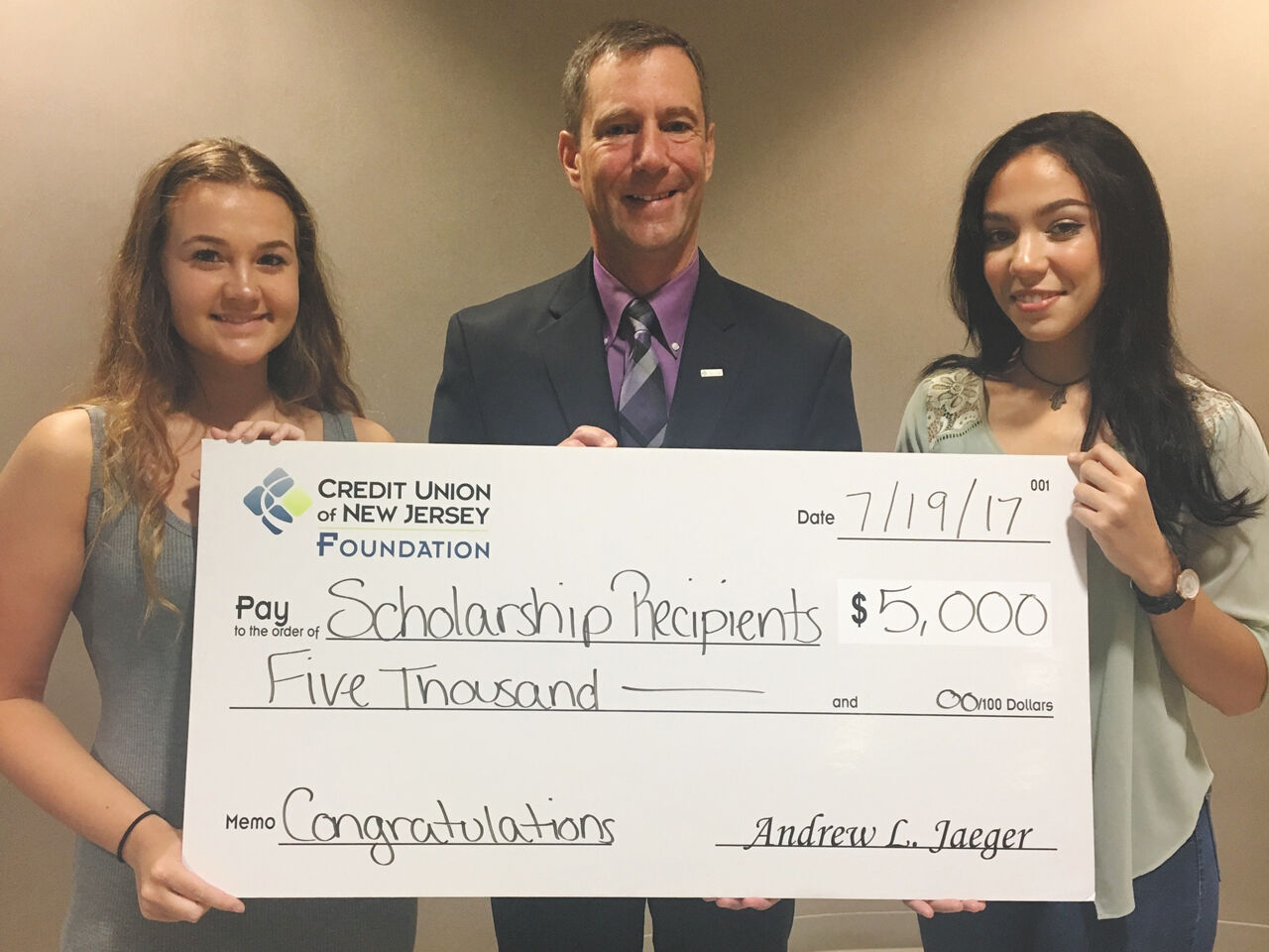 2017 09 EO CUNJ Scholarship Picture