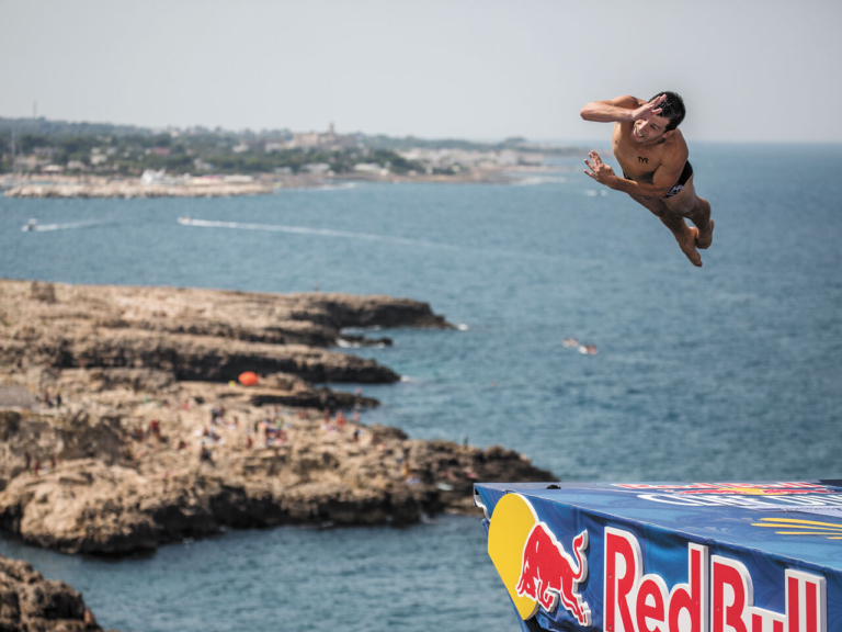 Ewing High grad Steven LoBue wins high diving world championship