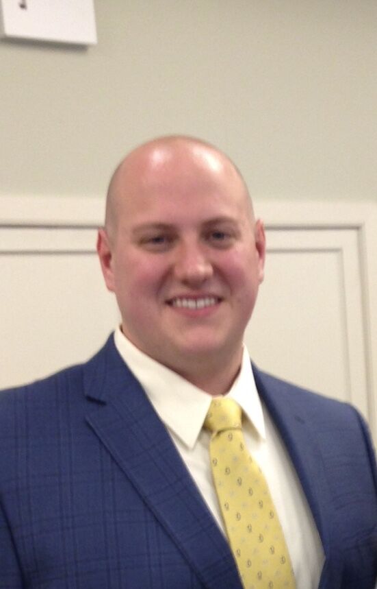 2017 11 EO Carl Head Shot