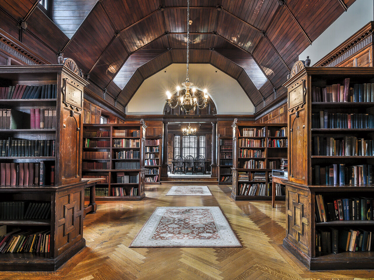 D Cottage Library CC