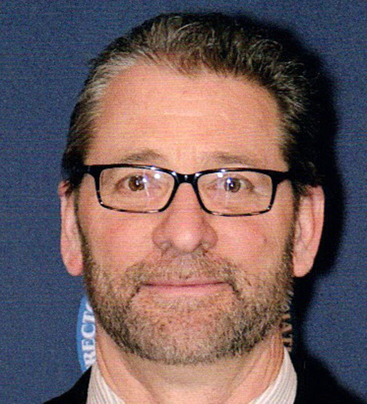 2018 01 EO Kowal Head Shot