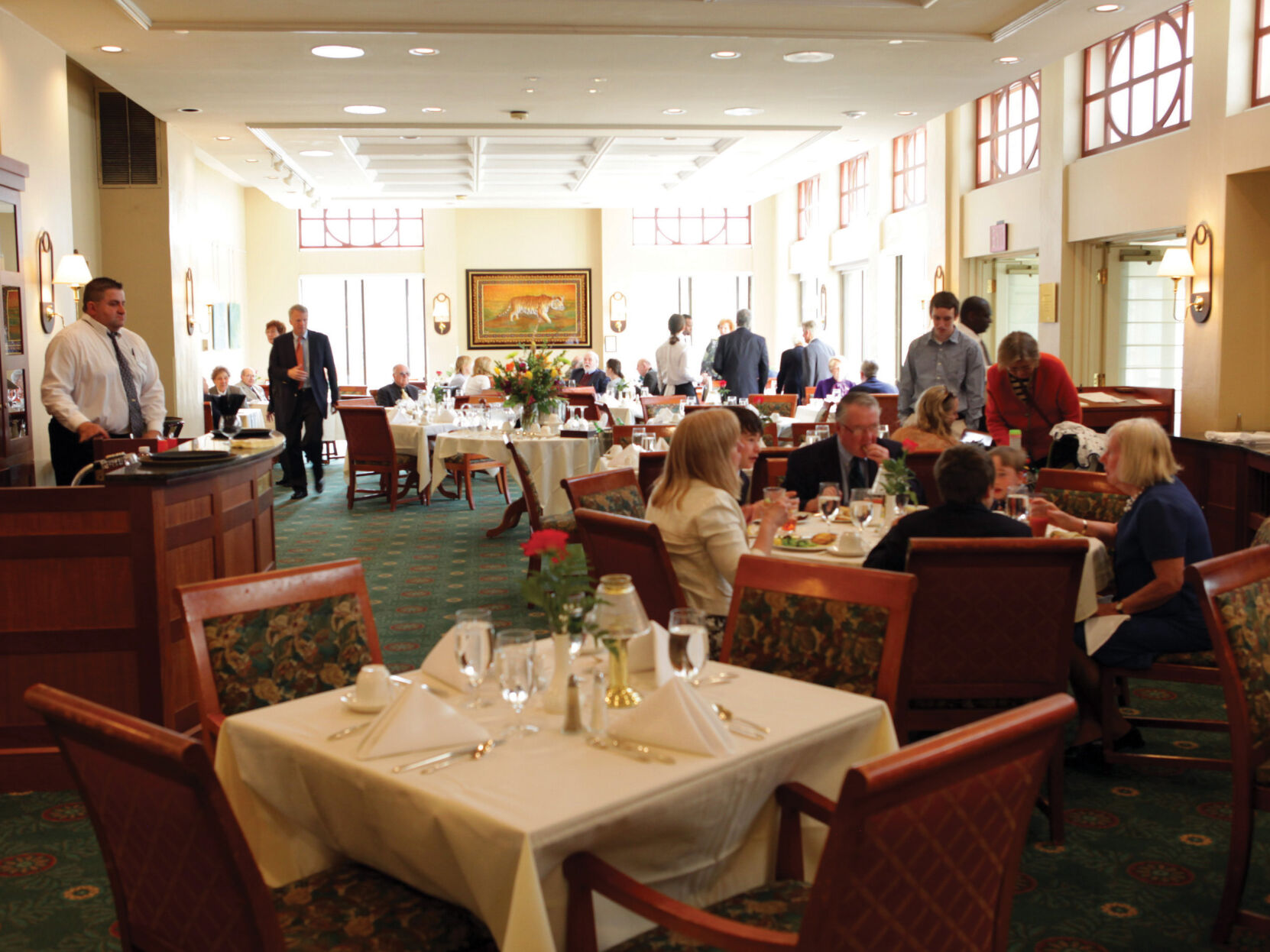 Nassau Club Dining Room 014[1]