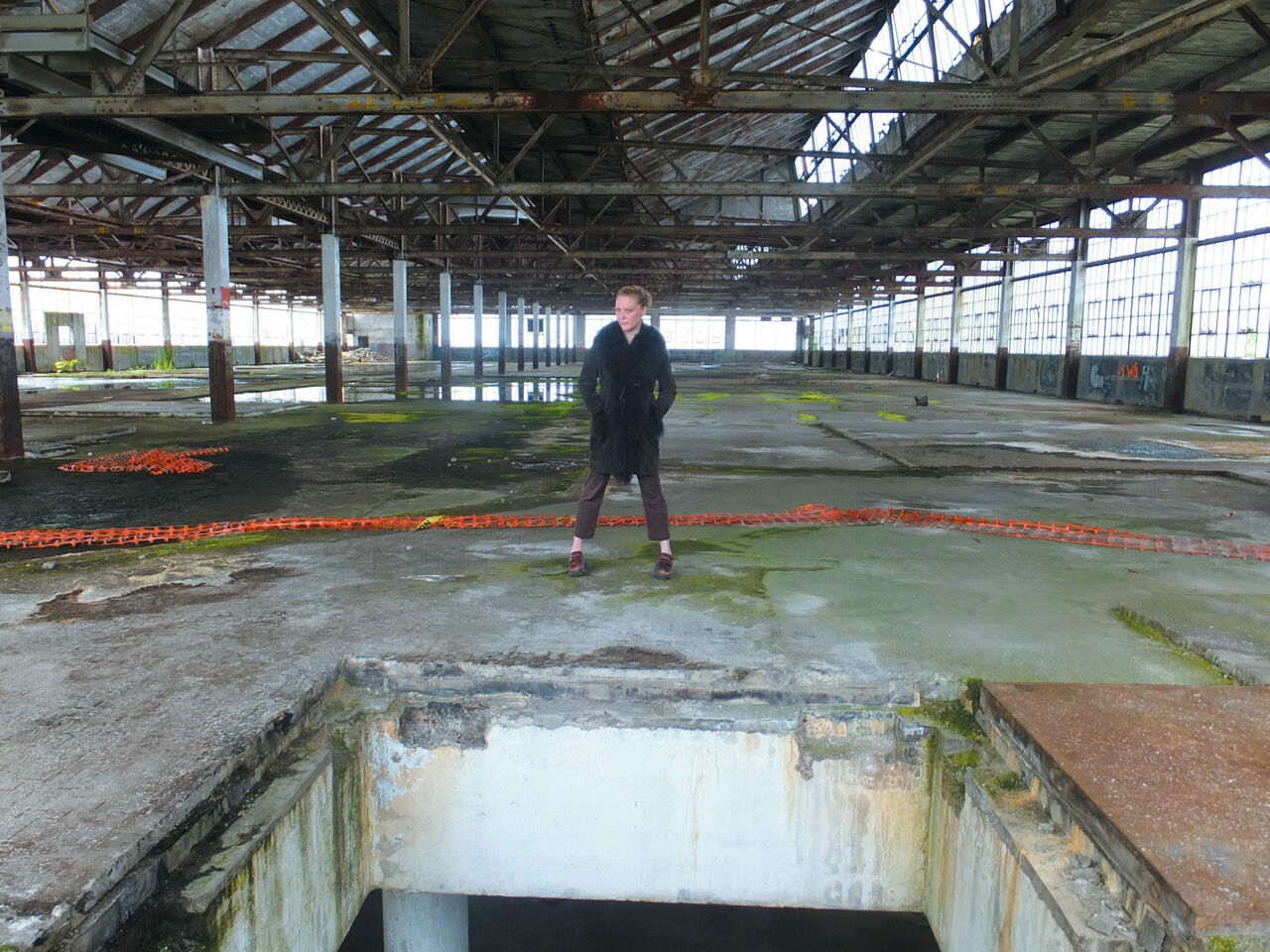 USE kate graves in building she paints