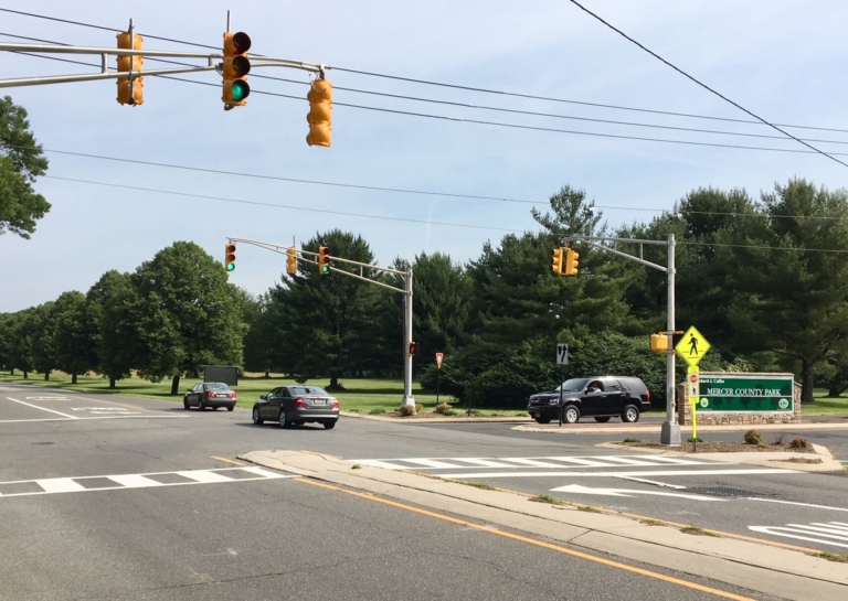 Traffic signal installed at Hamilton’s Hughes Drive, Paxson Avenue intersection