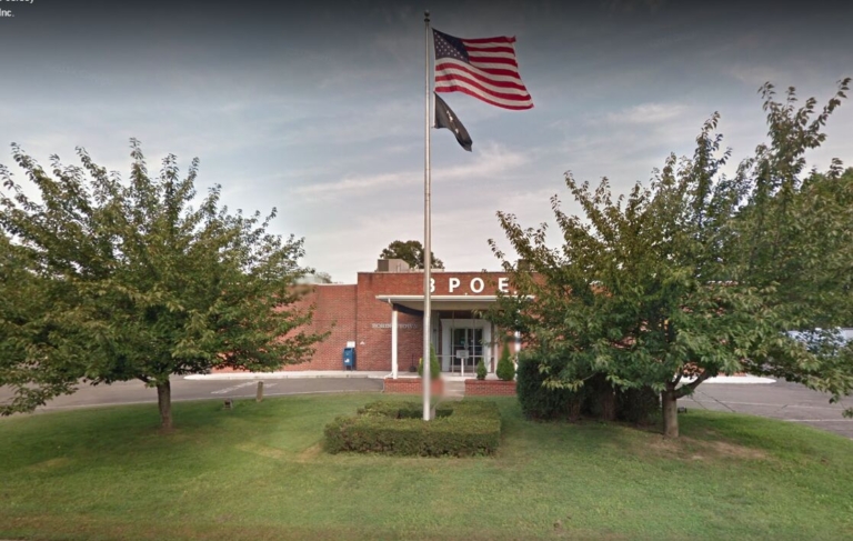 Bordentown Elks Women’s Auxiliary to host designer bag, gift auction