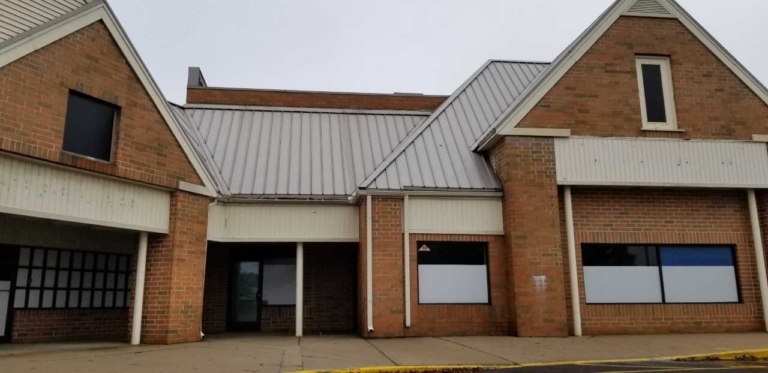 Foxmoor Shopping Center finalizes sale to Penmark Management Company