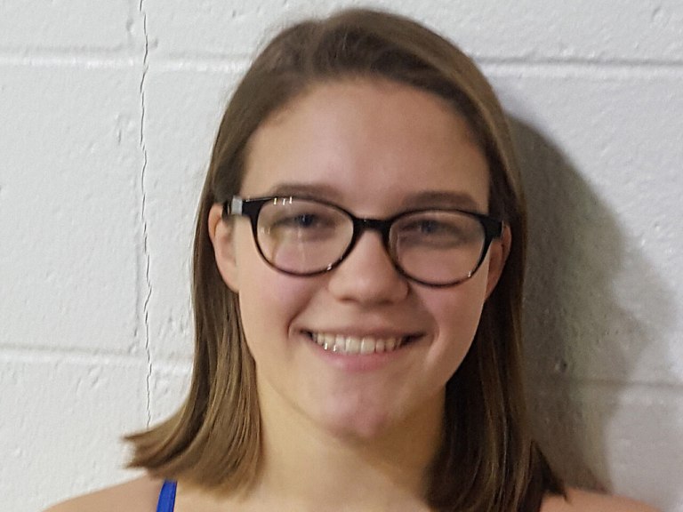Emily Czelusniak acts as mentor to Blue Devils swimmers