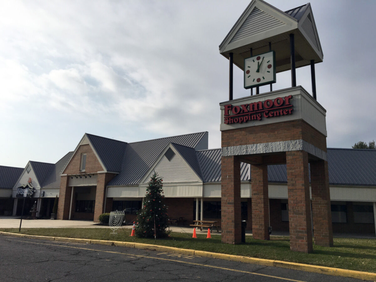 New owner takes on task of fixing up Foxmoor Shopping Center