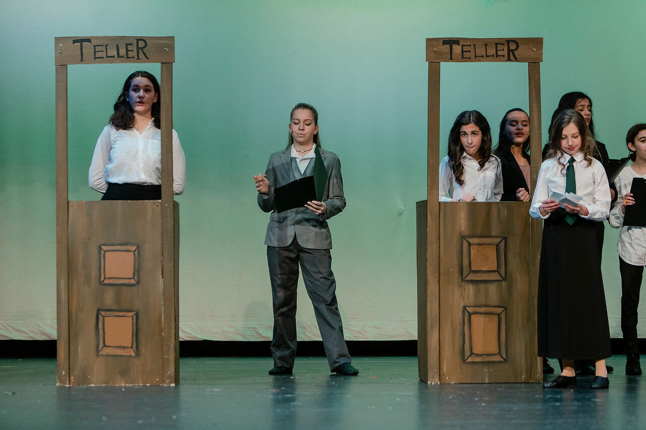 Mary Poppins – Pond Road Middle School -6702-X2