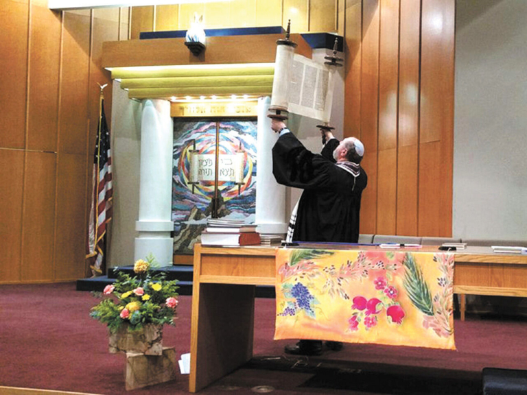 Rabbi delivers ‘Wisnistotelian logic’ in final Yom Kippur sermon