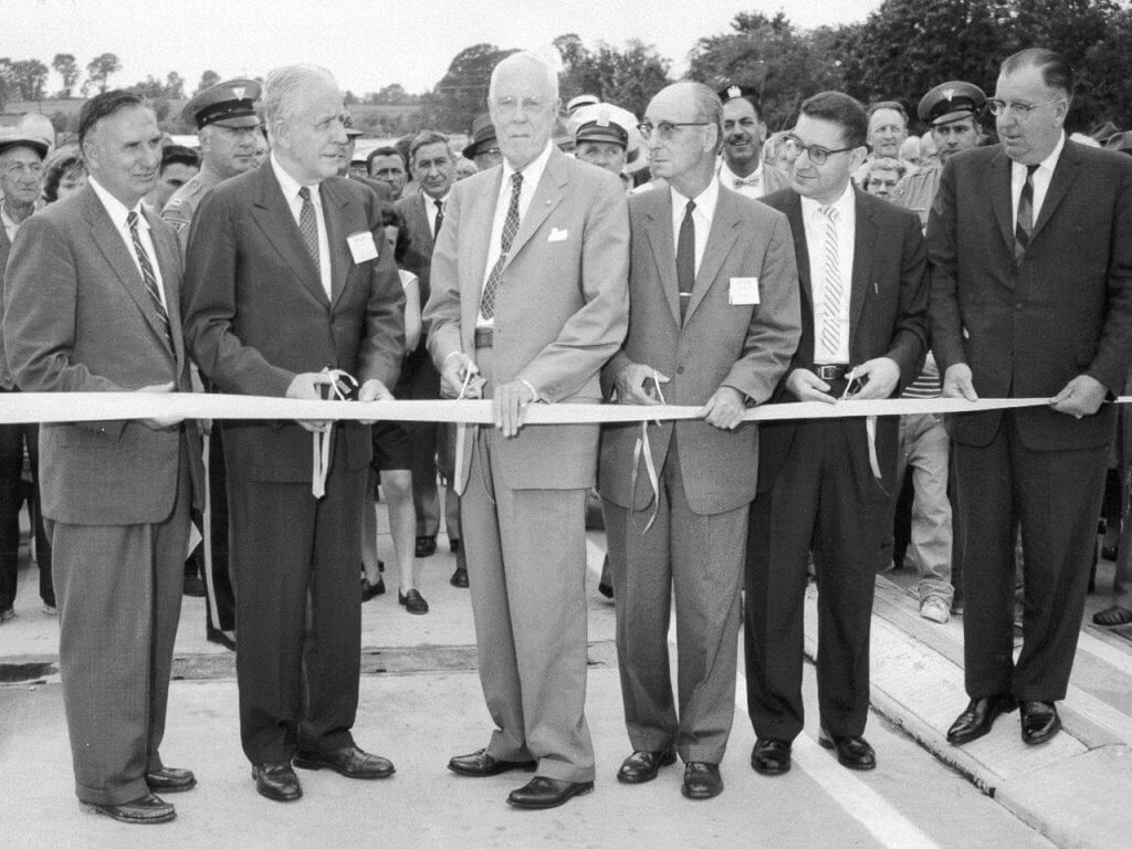 OG-Scudder-Ribbon-Cutting