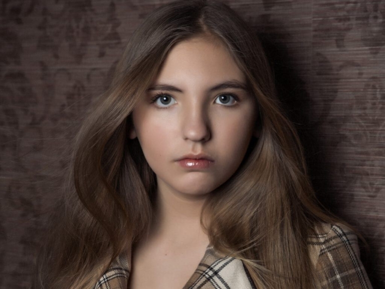 Ewing High freshman Leah Hurst a modeling veteran at age 14