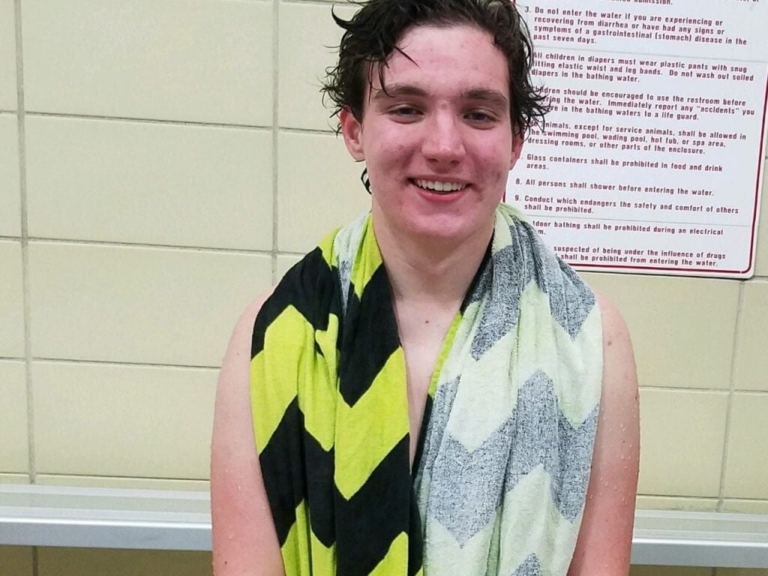 Drahuschak takes backyard pool skills to Notre Dame swim team