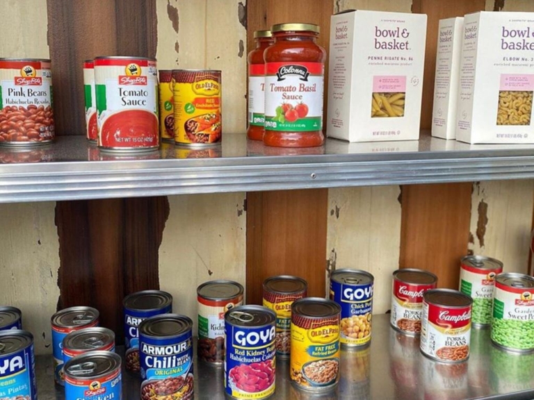 Aunt Chubby’s in Hopewell opens outdoor free food pantry