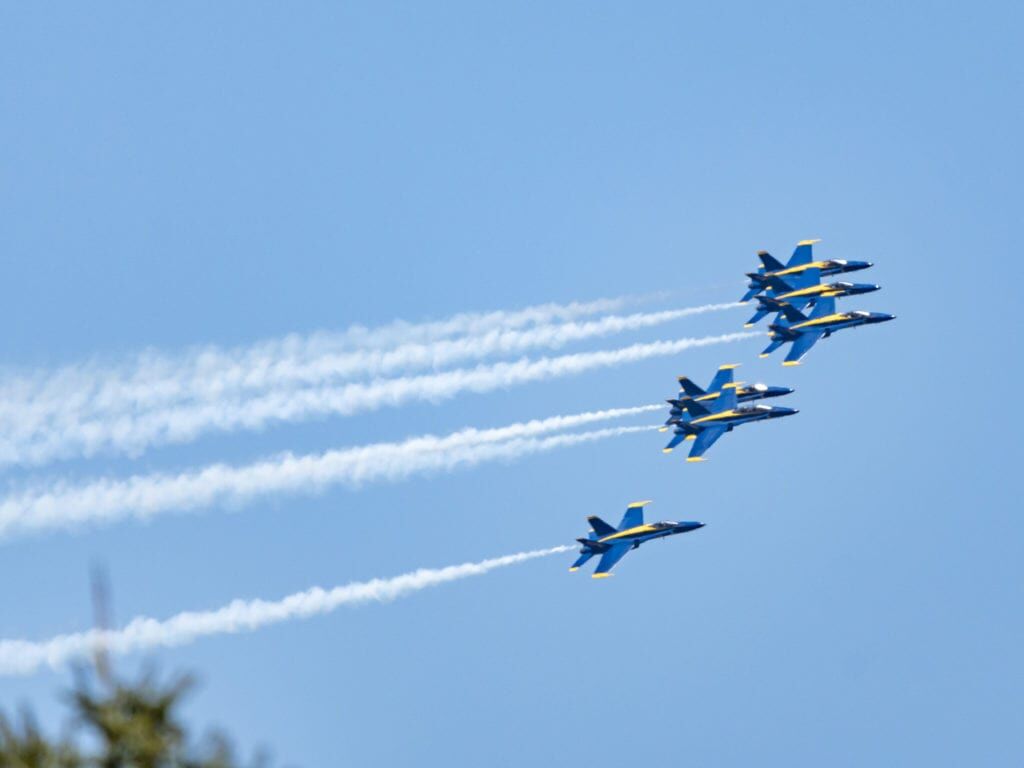 Ewing photographer captures images of jet flyover tribute
