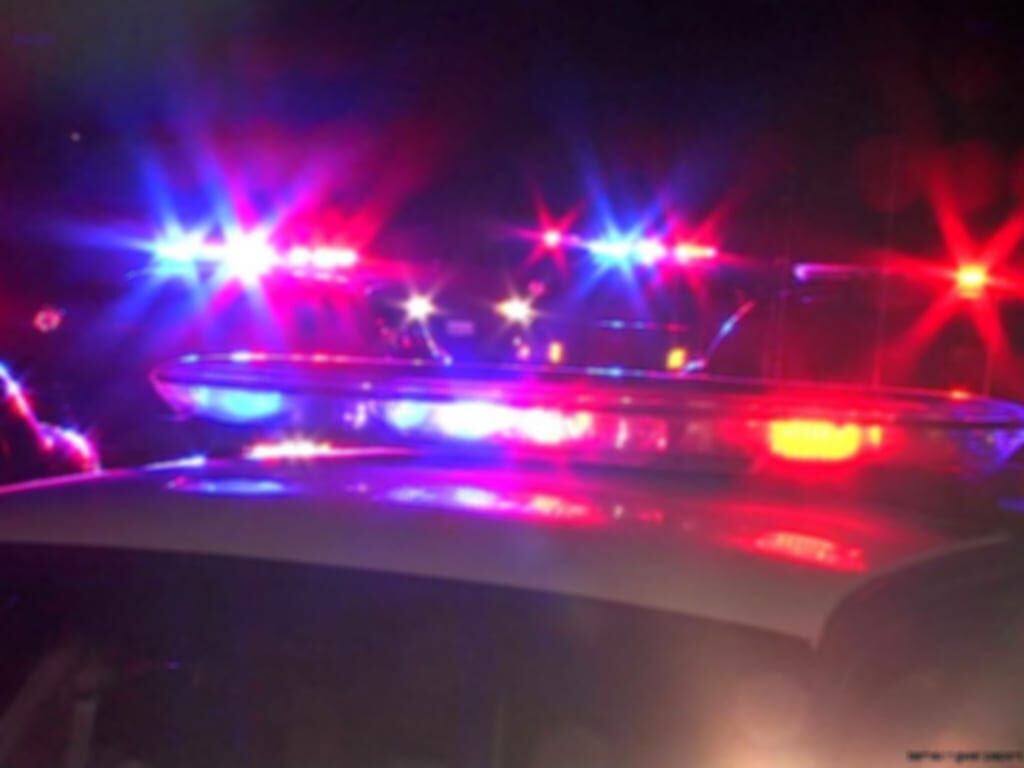 police-car-flashing-lights-at-night