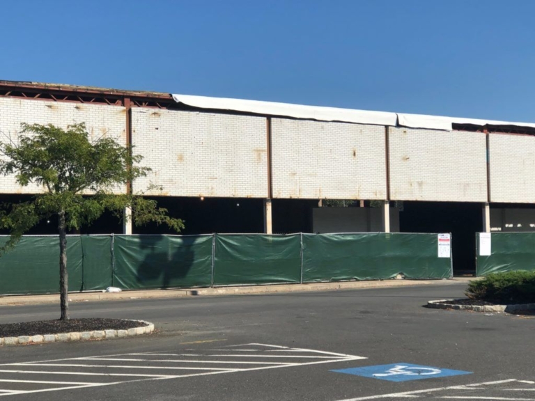 Lidl, “national tenants” to open at Lawrence Shopping Center in coming months