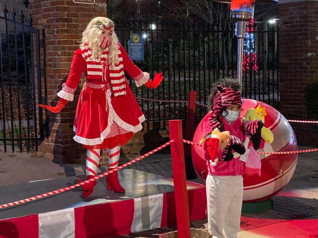 Peppermint Princess with fan nighttime copy