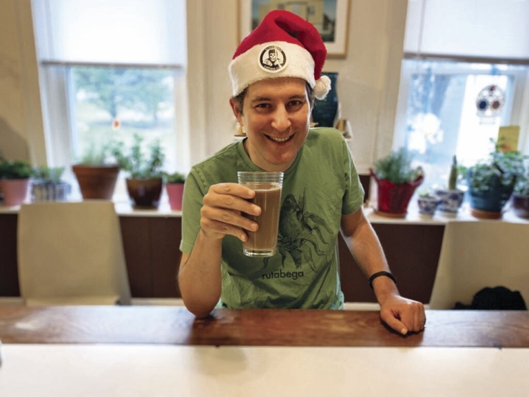 Jon Solomon brings WPRB music marathon home for the holidays