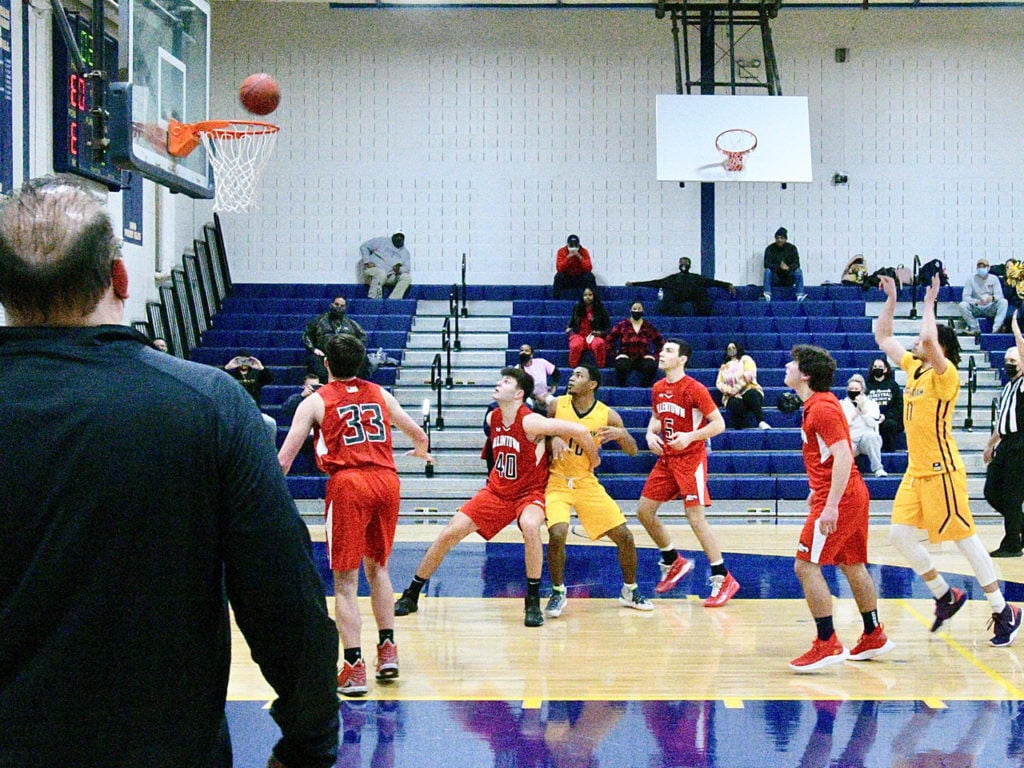 Nottingham’s Chris Raba gets 300th coaching win in CVC thriller