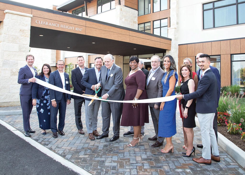 Maplewood ribbon cutting.jpg