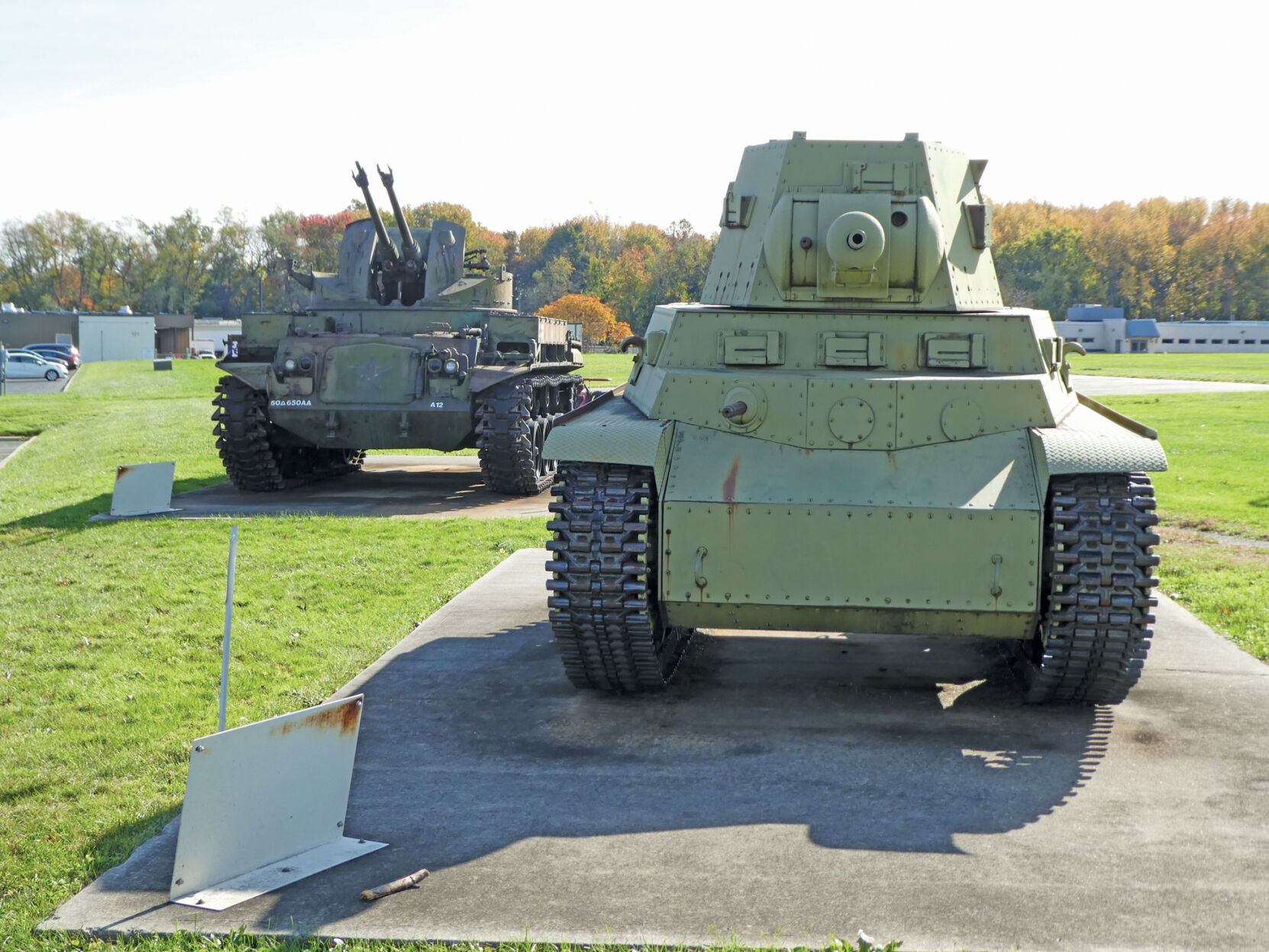 militia museum tank display.JPG