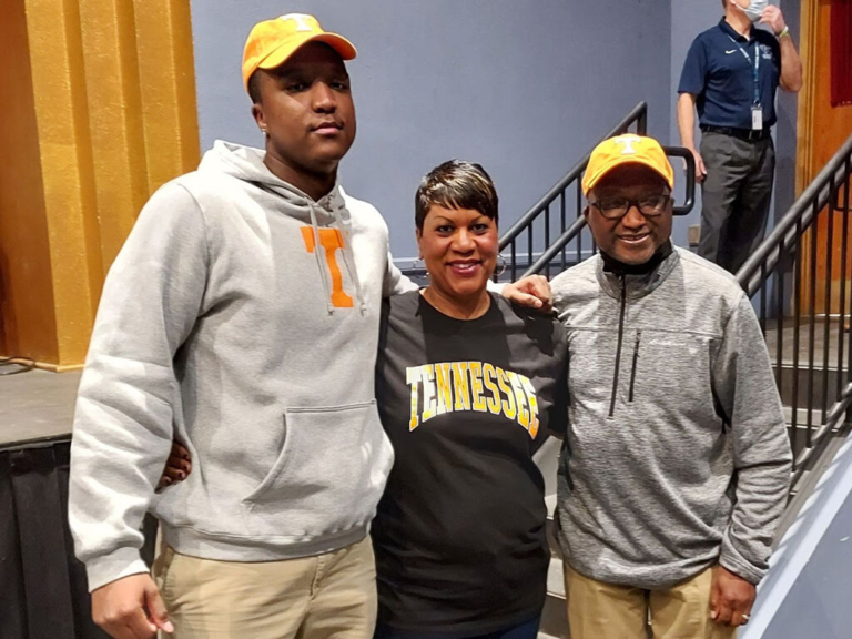 Notre Dame’s Jayson Jenkins signs on to play football for Tennessee