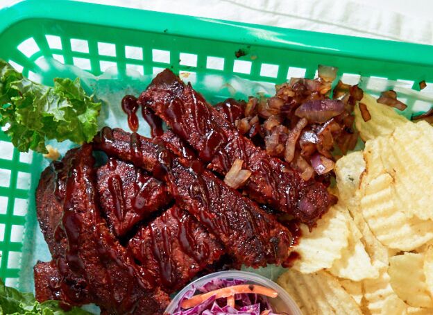 2022 05 609 savory leaf vegan ribs.png