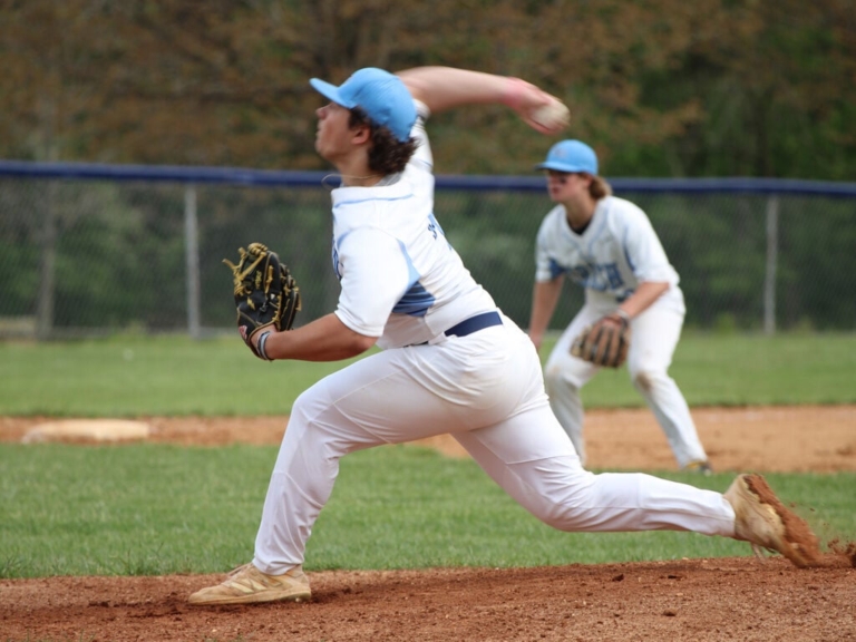 Mignogna solid at the plate and on the pitcher’s mound for Notre Dame