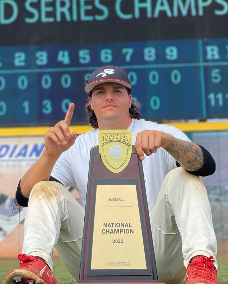 Ronnie Voacolo wins NAIA title for Southeastern University