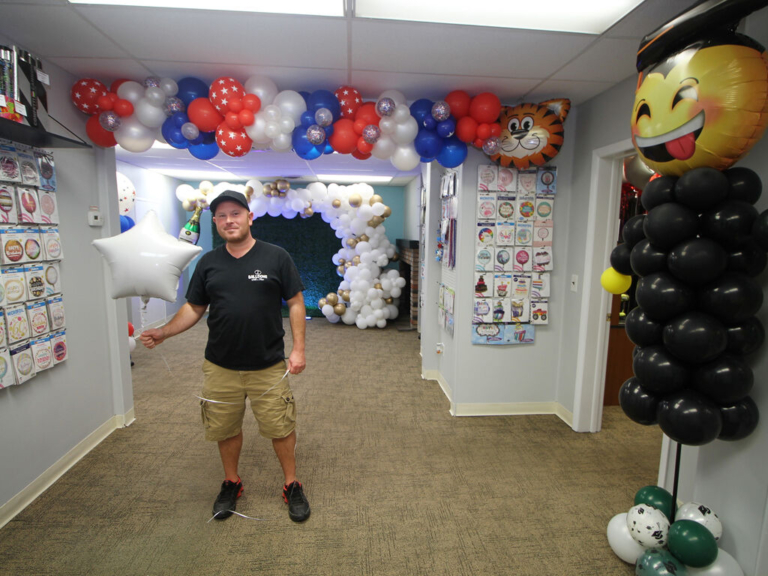 New balloon business takes flight in Hamilton Square