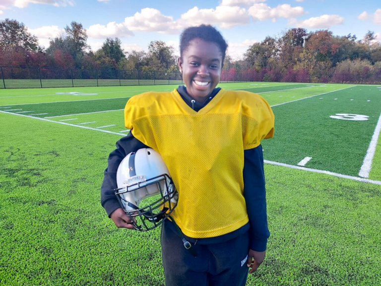 Olorunnisola   finds a home with Bordentown football