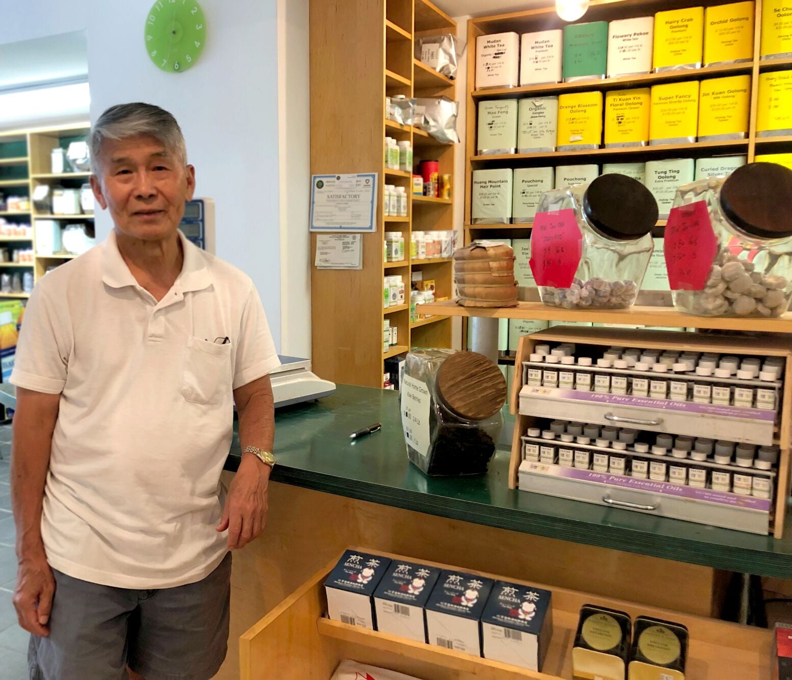 Paul Shu Holsome Teas and Herbs.png