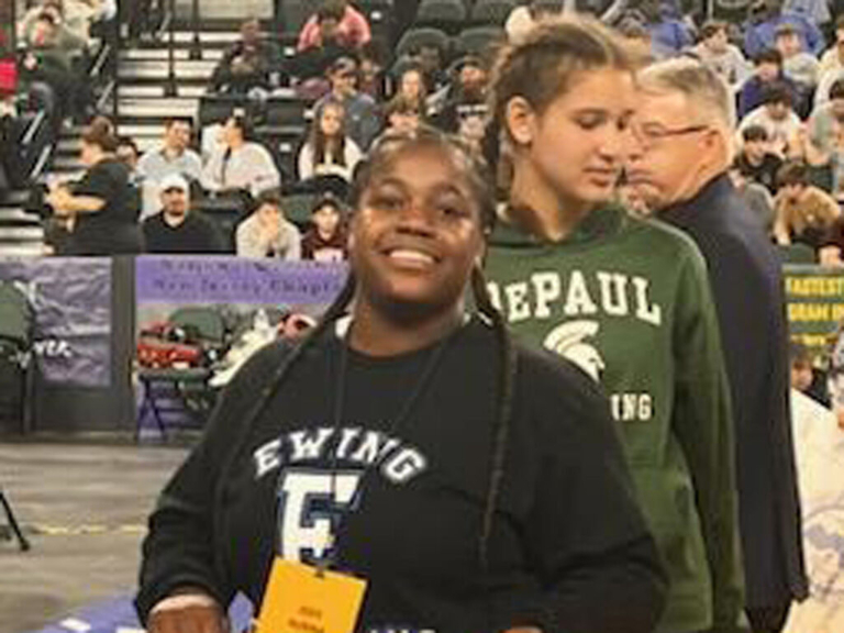EHS wrestler Shellitha Collins takes girls’ state championship