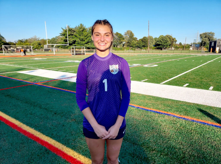 Bella Celentano overcomes injury to star for Hornets