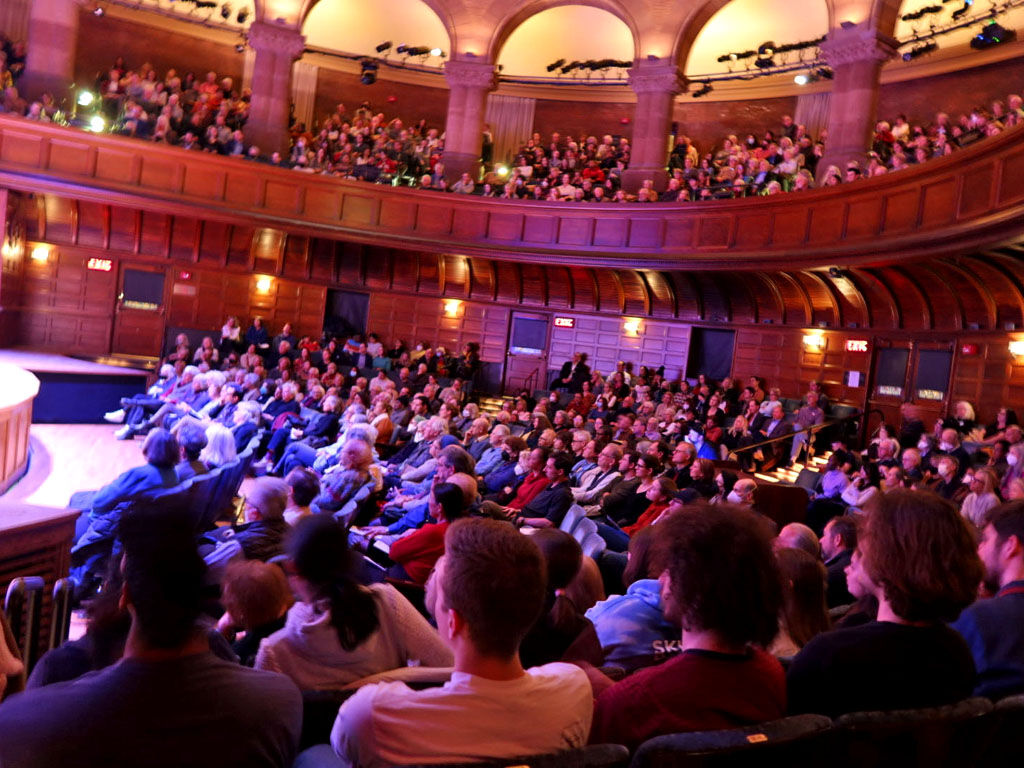 Full House for PUC Healing with Music.JPG