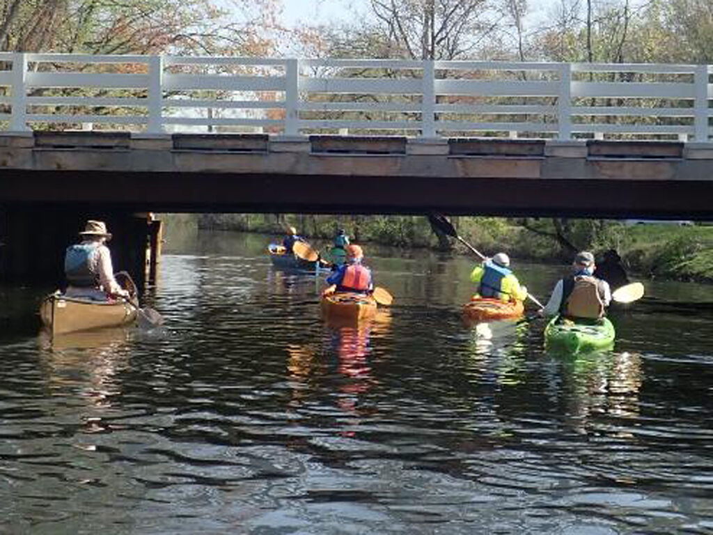 Mohawk canoers on the canal