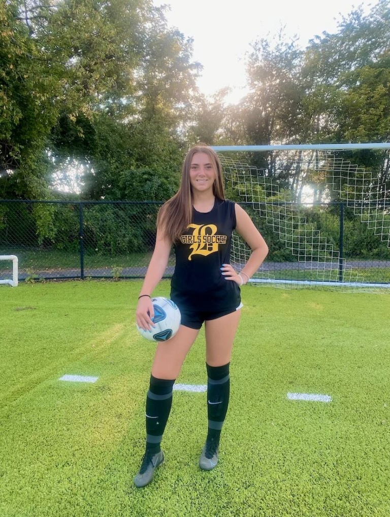 Senior Anna Stalnaker set for Scotties’ soccer season