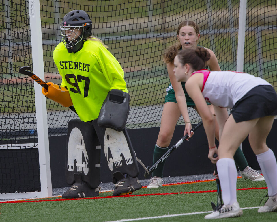 Steinert vs Lawrence Field Hockey-7233.jpg